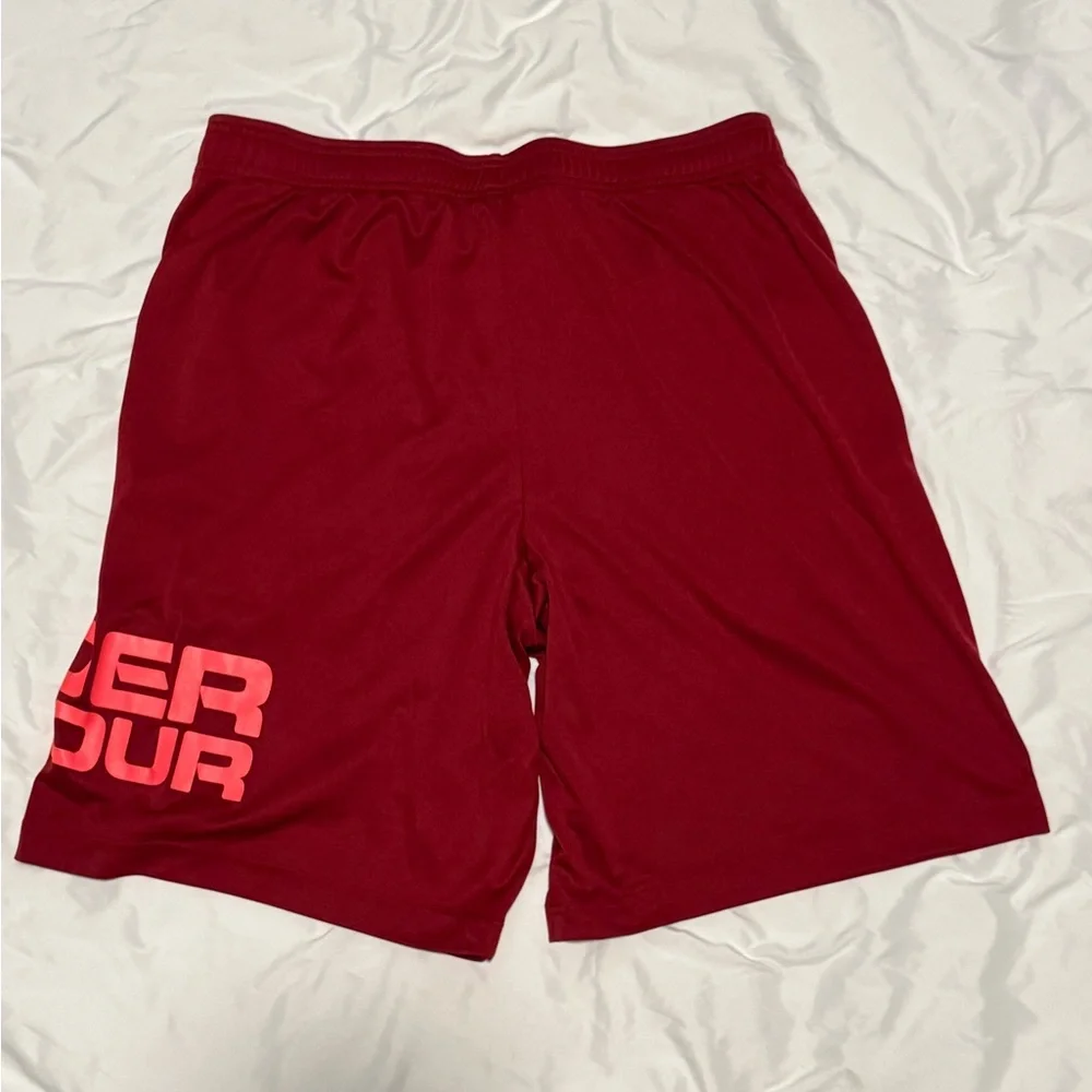 Under Armour Men's Red Athletic Shorts - Picture 4 of 4